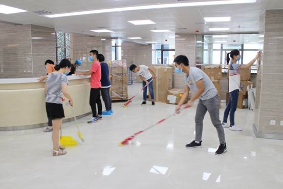 说明: C:\Users\Administrator\Desktop\yL23411永利开展环境卫生大清扫实践活动\yL23411永利开展环境卫生大清扫实践活动\IMG_3771.JPG